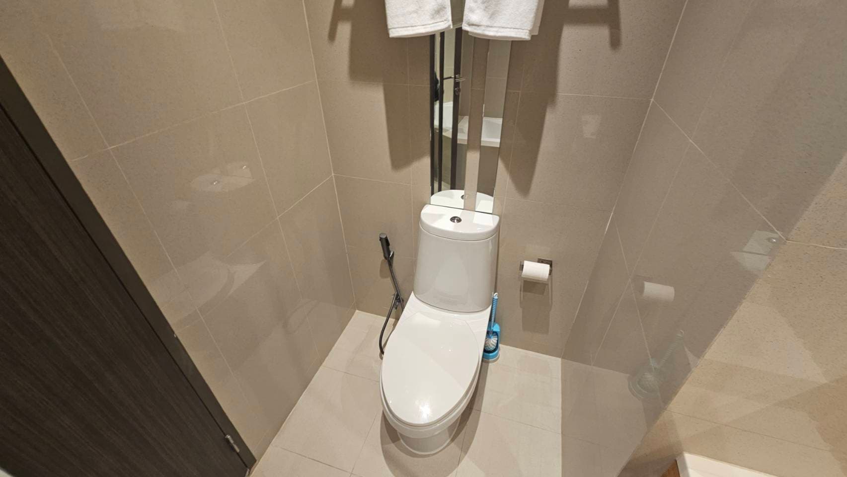 11111 – 329_bathroom.jpg