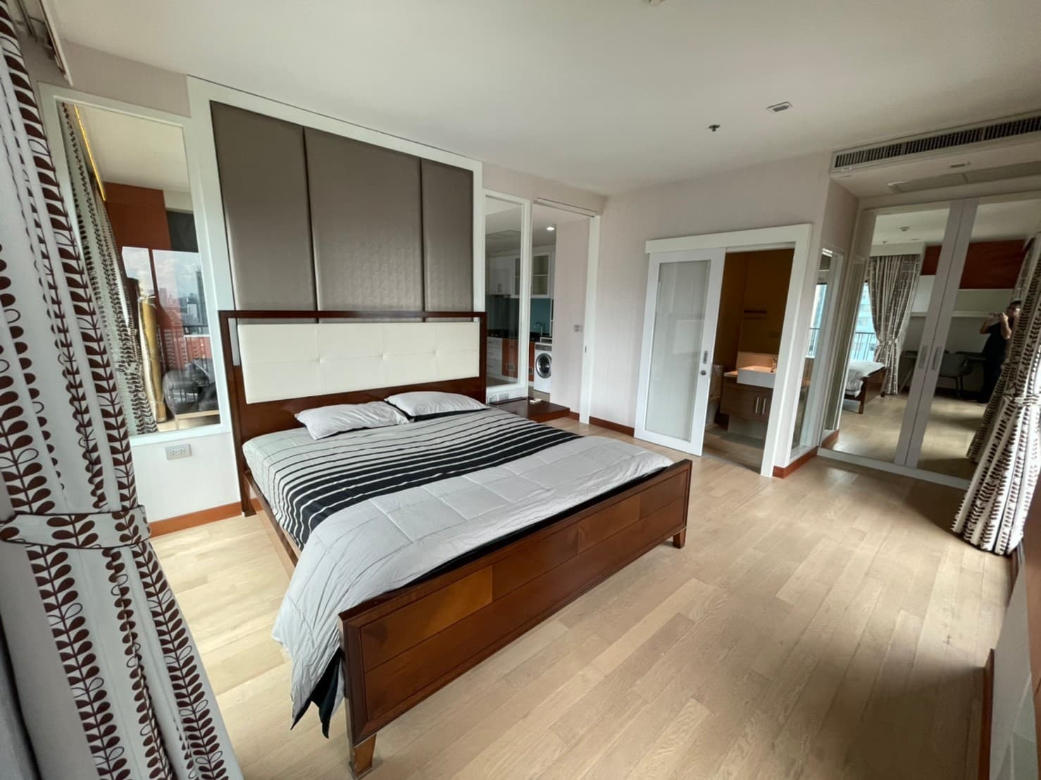 11113 – 264_bedroom.jpg