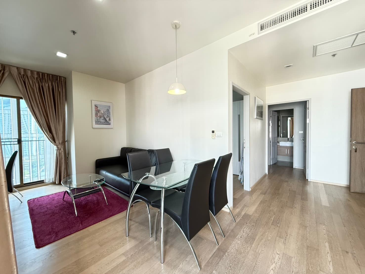 11135 – 189_living_room.jpg