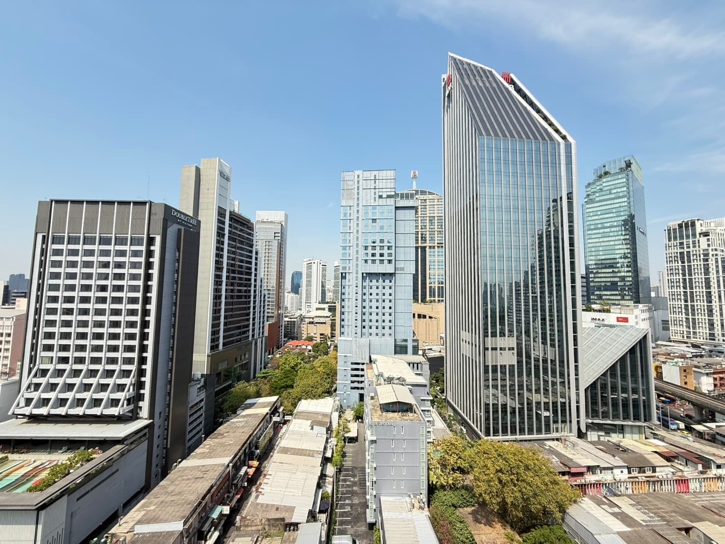 11135 – 604_terrace.jpg